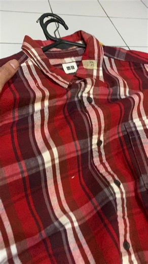 KASUS BROWWW LIVE MALEM INI FULL BRAND !!!! Gas jangan ampe ketinggalan pantau terus live nya @hiddentreats.bdg. Kasus men kasus !!! … 😭😭🚀🚀❤️💣📦 #live #kemeja #kemejaflanel #murah #kemejamurah #kemejapria #ootd #cakep #borong #branded #thrift #thriftinghaul #thrifted #thrifttok