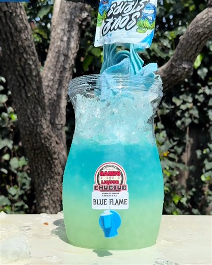 251K views · 681 reactions | A blue flame cocktail! 冀 | FOODbible | Facebook