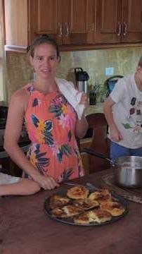 I'm making a yuca breakfast 😋 #Homesteading #offgridcooking