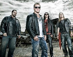 FOZZY Frontman Interviewed In Glasgow (Video)