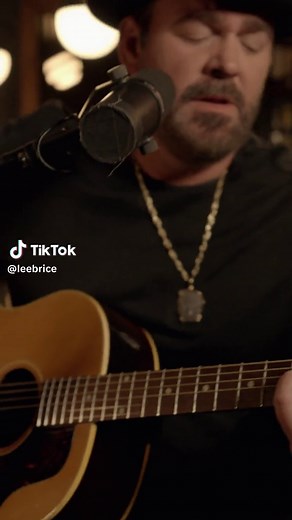 Lee Brice Me and My Guitar Tour | Country Music Tour Countdown