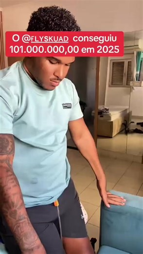 Quando veio ter comigo ele estava tetraplegico e só mexia a cabeça, agora fica de pé e está cada vez melhor 🙏🏾 Um dos nossos objetivos tem sido este, usar a influência e voz na internet para salvar vidas ❤️ Conto com todos em 2026, é possível!