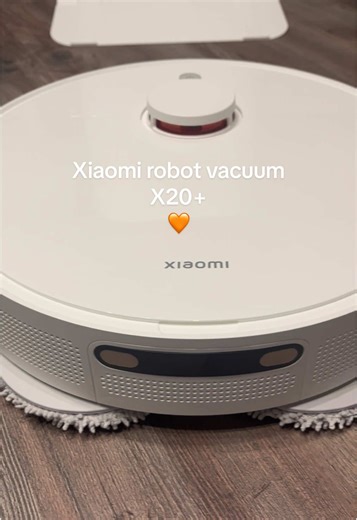 Hónapokig gondolkoztunk, hogy milyen robotporszívót kellene venni egy kutya és egy cica mellé napi vagy vagy napi többszöri használatra, végül a Xiaomi X20 mellett döntöttünk, amit március elején meg is vettünk és március végén, amikor teljesen beköltöztünk fel is avattunk. Sajnos nem szponzoráció, de @Xiaomi Magyarország keress nyugodtan, imádjuk a termékeiteket (egy airfryer, egy robotporszívó és egy asztali lámpa boldog tulajdonosai vagyunk), szívesen tesztelnénk szinte bármit a kínalatotokbó