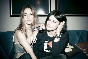 Uh Huh Her (band) - Alchetron, The Free Social Encyclopedia