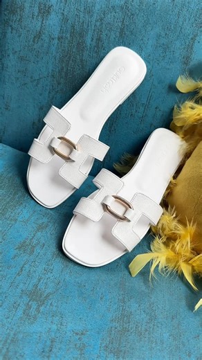 OUTLASH on Instagram: "Can never go unnoticed 😍✨ SOLARA SLIDES IN WHITE Inclusive size range;37-45 #outlashbrand"