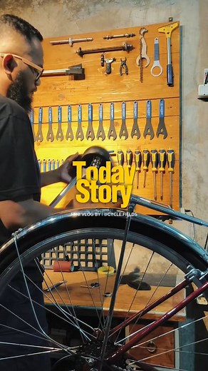 3 comments | Usia boleh tua, tapi aura masih juara ⚡ Sepeda ini bukti: yang klasik nggak kalah gaya. Restorasi mantap dari Cycle Fields  #KlasikSelamanya #CycleFields #SepedaRestorasi #VintageVibes #gowesklasik | Cycle Fields | Facebook