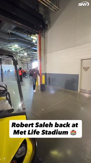 17K views · 411 reactions | #49ers DC Robert Saleh is back at MetLife Stadium for the first time since being let go as the Jets’ head coach last season  Via: @snyjets Via: @sny_jets | Oursf49ers | Facebook