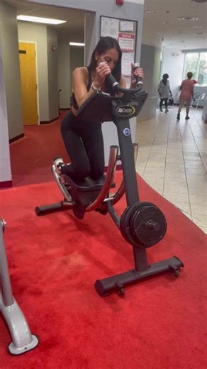 Watch @susieqsie15 crush her core workout on the AbCoaster CS3000 at XL Fitness! Who's ready to join her? #AbCoaster #CoreWorkout #XLFitness #FitnessGoals #TheAbsCompany #WeChangeLivesfromtheCore | The Abs Company