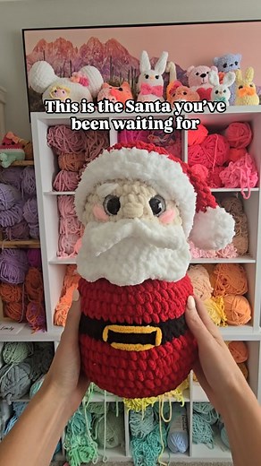 Scrolling for the perfect Santa patterns, but haven't quite found one? 🎅 Do you want a patrern that is not too complicated, a quick make and mostly no-sew? Ive got you! 🎅Kris Kringle- Available now @Etsy & Knotsmerryyarn.com 🎅 Santa Claus- Available 11/6 @Patreon & 11/8 @ Etsy Spelling error? Did you catch it? 👀🤣 #crochetsantaclaus #santacrochetpattern #santaclaus | Knotsmerryyarn