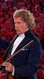 Nearer My God to Thee with 400 brass players, in the heart of Maastricht 🎺 🎶 This powerful moment is now available on André’s brand-new Power of Love DVD 🎬 Watch it at home and feel the magic: www.andrerieu.com/power-of-love-dvd | André Rieu