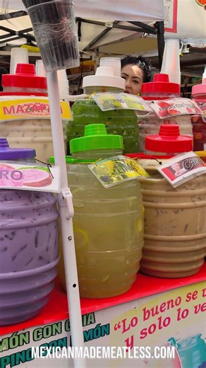 Life in Mexico: Agua Fresca Stands in The Centro