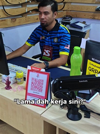 Ini pekerja ke penunggu setia betul ni? 👀😂 Level standby 24/7 🔥#ArcheryLife #SetiaMenunggu #OfficeVibes #Archer #ead