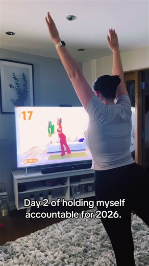 Day 2 of holding myself accountable, far too often on a solo evening I find myself slobbing infront of the tv while scrolling on my phone at the same time. Today I decided not to do that and tried the @growwithjo Pilates video. My goal is to try and do this a few times a week for improved fitness and flexibility #fyp #fitness #workout #pilates #forupage