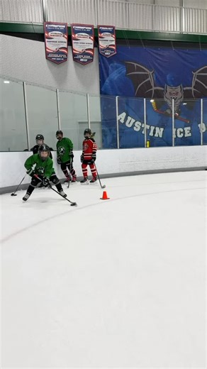 🚨 Movement Pattern - focusing on controlled skating and puck control movement rolling up and down the half-wall. #texashockey #austintexas #xfactorhockey #hockey #hockeyskills #hockeyskillsanddrills #hockeydevelopment #hockeyiq #hockeytraining #hockeycoach #weareaustinhockey #skills #skating #nhl #coach #austin #dallas #houston | X-Factor Hockey