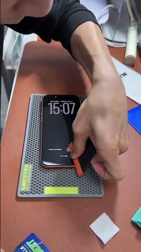 iPhone 17 Pro Max Screen Protector Application That Actually Works #tutorial #tech #shorts