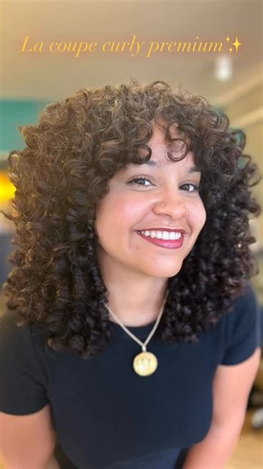 11 reactions | ✨ Boucles, frisures, ondulations… Ici, vos cheveux...