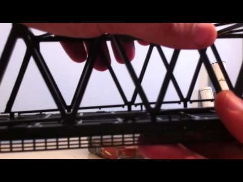 KATO Truss Bridge: Easy to take apart.
