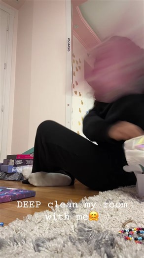 14 Tips for Deep Cleaning Your Room in Record Time