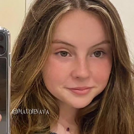 ʟᴏᴠᴇʟʏ ᴀɴɴᴀ