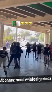Police DZ : quand un policier algérien n'arrive pas stopper les algériens en roller fi barrage en algerie djazair وصول المهاجرين إلى الجزائر ميناء الجزائر مرسيليا لا جولييت وهران سكيكدة عنابة بجاية قارب الجزائر العبارات كورسيكا لينيا نقل الأمتعة فان الجمارك الشرطة الدرك port d'alger en panne renault clio renault trafic fourgon port de marseille la joliette transporteur transport bagages algérien dz skikda oran bejaia skikda annaba alicante algerie ferrie corsica linea #transporter #transporteur 