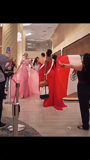 Xavier Estrada on Instagram: "#Mexico con todo 🤌🏻❤️"