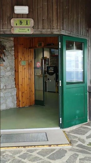 Sommer Wandern am Rax Massiv Berg Alpe. Ausflug mit der Nö-Card