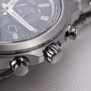 62K views · 707 reactions | La particolare finitura al platino PTIC, con cui viene trattato il Super Titanio di Citizen Crono Eco-Drive, dona una straordinaria brillantezza che esalta i riflessi della luce e rende ancor più pregiato l’aspetto dell’orologio. | Citizen Italia | Facebook