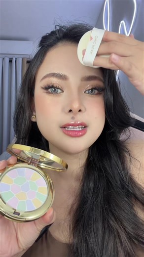 Compact Powder for Perfect Retouching Techniques