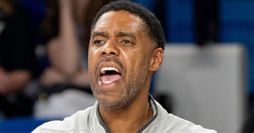 Kentucky assistant shreds online claims about Kentucky locker room