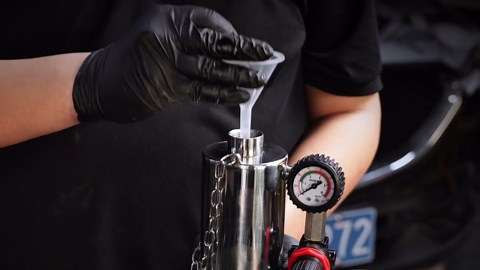 AUTOOL C80 Fuel Injector Cleaner Tool 1000ML 150PSI Disassembly-Free Fuel Injection System Cleaning Machine W/ Pressure Adjustment for Gasoline Car Throttle/Intake System