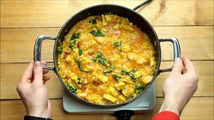 264K views · 187 reactions |  Turns out that this isn't paella because paella doesn't have chorizo. Anyway, paella or not, it's still tasty AF and one of my favourites.  Full recipe and macros here: https://www.foodforfitness.co.uk/recipes/chicken-chorizo-paella/ | Scott Baptie | Facebook