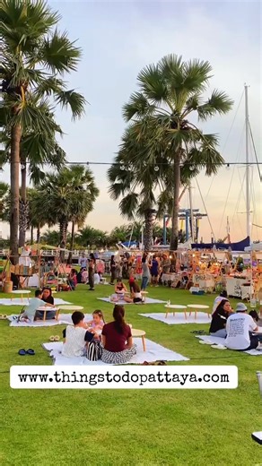 🎨 The Art of Ocean Market Pattaya — Where Sea Breeze Meets Creative Vibe If you’re wandering Pattaya looking for something beyond sun, sand, and nightlife, The Art of Ocean Market is a refreshing break — an artsy, relaxed market by the sea where you can soak in the local creative spirit. ⸻ 📍 Where • Ocean Marina Yacht Club / Ocean Marina area, overlooking the bay. • It’s pet-friendly, casual, and a perfect place to stroll, browse, eat, and listen to live music. ⸻ 🧩 What You’ll Find • Craft st
