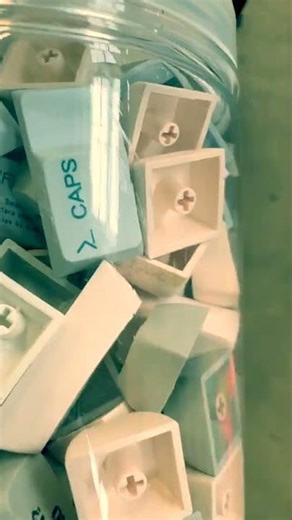 Keyboard Keycaps in a Plastic Bin – Thrift Store Treasure or Chaos?