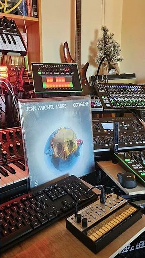Jean Michel Jarre - Oxygene (part 4) #music #synthesizer #synthwave #ambient #vinyl