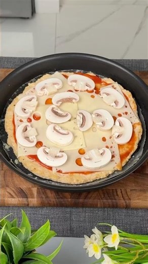 HOW TO MAKE DELICIOUS CHICKEN PIZZA!