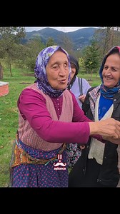 asiye yengem ‘sinur’ davasında o gün neler olduğunu açıklıyor, beni de cumatlık yapmakla suçluyor 😂 çayırbağı köyü/düzköy/trabzon #trabzon #karadeniz #keşfet #reels #çayırbağı #yol #komik #fıkra | Aşkınca