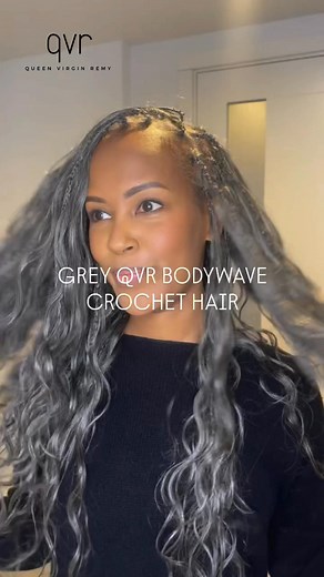 NEW Color ✨ QVR Salt Pepper Crocheting Hair Crocheting game changer 拾 Knotless & Reusable Say Bye-bye to fuggy and tedious lace wig and DIY your own wig NOW ‍♀️‍♀️ 퐆퐞퐭 퐬퐮퐫퐩퐫퐢퐬퐞 퐝퐢퐬퐜퐨퐮퐧퐭 퐚퐭 퐜퐡퐞퐜퐤퐨퐮퐭 퐩퐚퐠퐞 ✨ ✨ Hair Model @greyareabybecca Using 5 Packs 18'' QVR Salt Pepper Crochet Hair Bpdy Wave | QVR_hair | Facebook