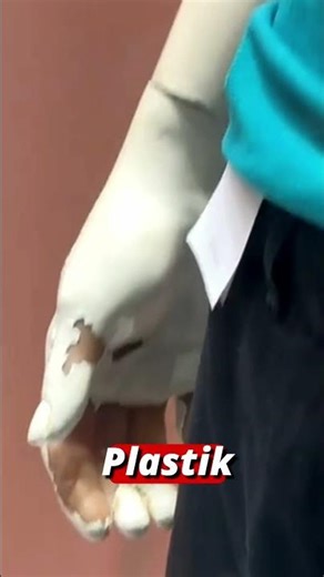 Warum sieht diese Puppe so echt aus....? 😮