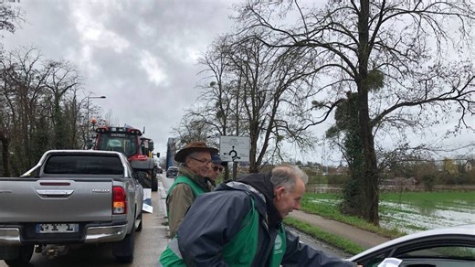 « La souveraineté alimentaire prévaut » : en Sarthe, les agriculteurs réclament une meilleure gestion de l’eau