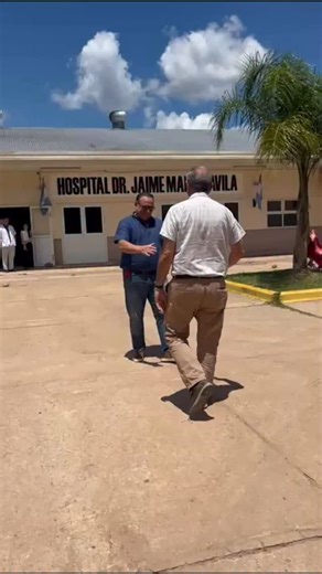 Emilio Lanari Zubiaur on Instagram: "Mantuvimos una reunión en el Hospital Dr. Jaime Mario Dávila de Empedrado, con el objetivo de evaluar el funcionamiento del establecimiento y coordinar acciones para el fortalecimiento del sistema de salud local. Desde el Ministerio de Salud reafirmamos nuestro compromiso con una gestión planificada y orientada a garantizar una atención sanitaria de calidad para toda la comunidad. Corrientes tiene futuro."