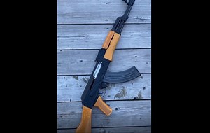 SPAS 12半泵霰弹枪