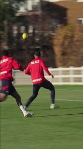 Lessons in how to header 📝 #CrystalPalace #premierleague