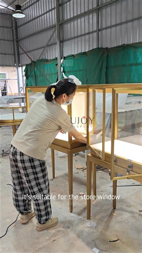 1.7K views · 34 reactions | Ujoy high-end jewelry window showcase...