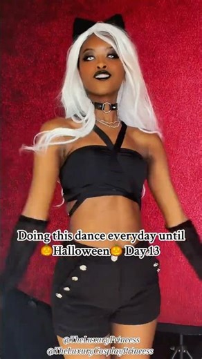 Spooky Scary Skeletons💀Day 13: Loona🐺