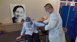 107K views · 3.5K reactions | Shoulder and Knee alignment with CLM Tit Tar Method by Master Chris Leong 殺 https://direct.me/cl328 #Masterchrisleong #bonesetting #tittar #tabibtulang #clm #clmethod #sunwaydamasara #midvalley #drchris #datochris #跌打 #chris #datoserichris #setiaalam #sripetaling #bone #tulang #leong #梁潤江 #ampang #clmjakarta | Chris Leong | Facebook