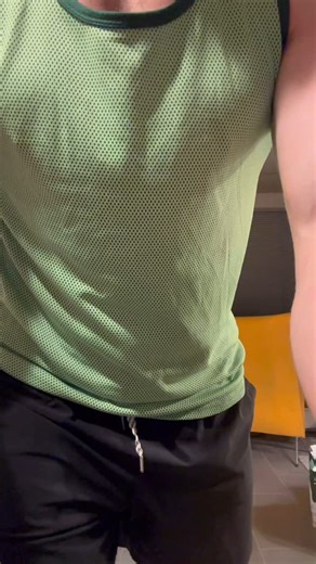 Jake on Instagram: "Back to it next week 💪 #muscle #gym #flex"