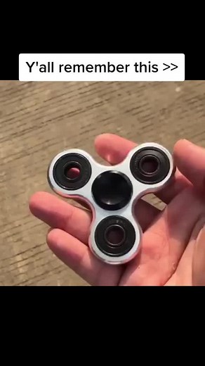 New flying fidget spinner UFO #ufo #fyp #foryoupage #satisfying #flying