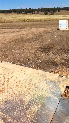 293K views · 1.9K reactions | Giant  Vs. Obsidian Cube #obsidian #obsidiancube #hammer #versus #entertainment #fun #reels #wow #reel | How Ridiculous | Facebook