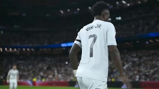 Sigo aqui, Vinicius ha respondido en los 2 partidos mas importantes de la temporada con 4 goles (algo que le critico bastante).Pero lo mas importante es que estamos viendo una version de Vinicius a lo Vinicius, buscando el peligro, arriesgando en cada jugada y siendo el eje ofensivo del equipo.Algo muy importante a considerar y espero que hablen de esto despues, creo que es el Vinicius que esta consiguiendo mas facilidades a la hora de conducir por dentro, ese afuera y hacia adentro esta dandole