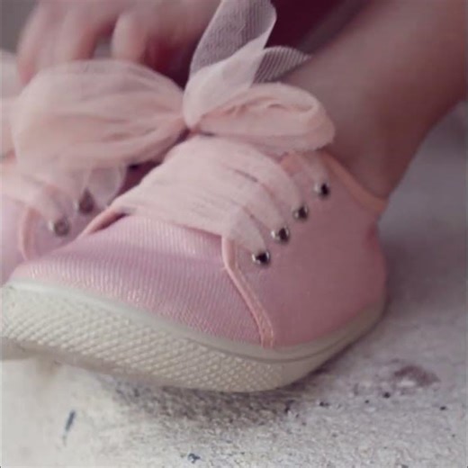 Zapatillas barefoot con brillo y lazo de tul